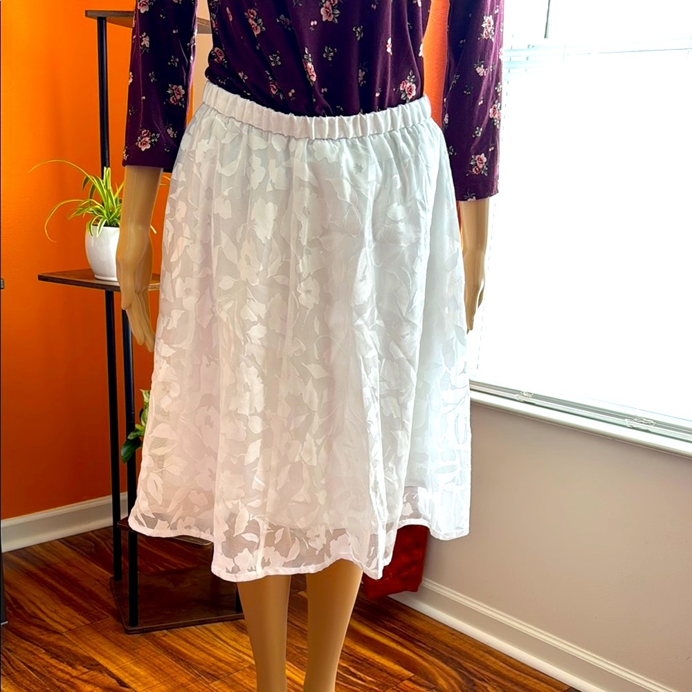 Anne Klein White Floral Skirt